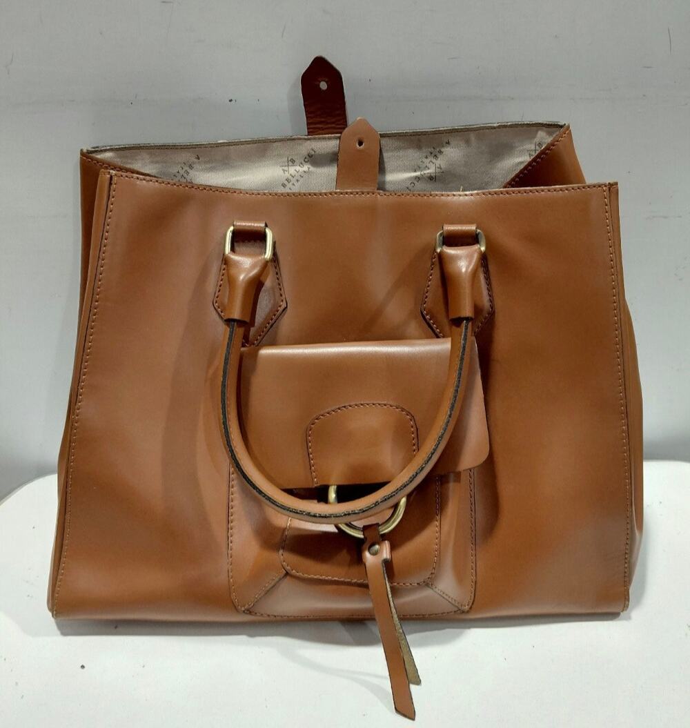 A BELLUCCI XL ITALIAN LEATHER SATCHEL BAG